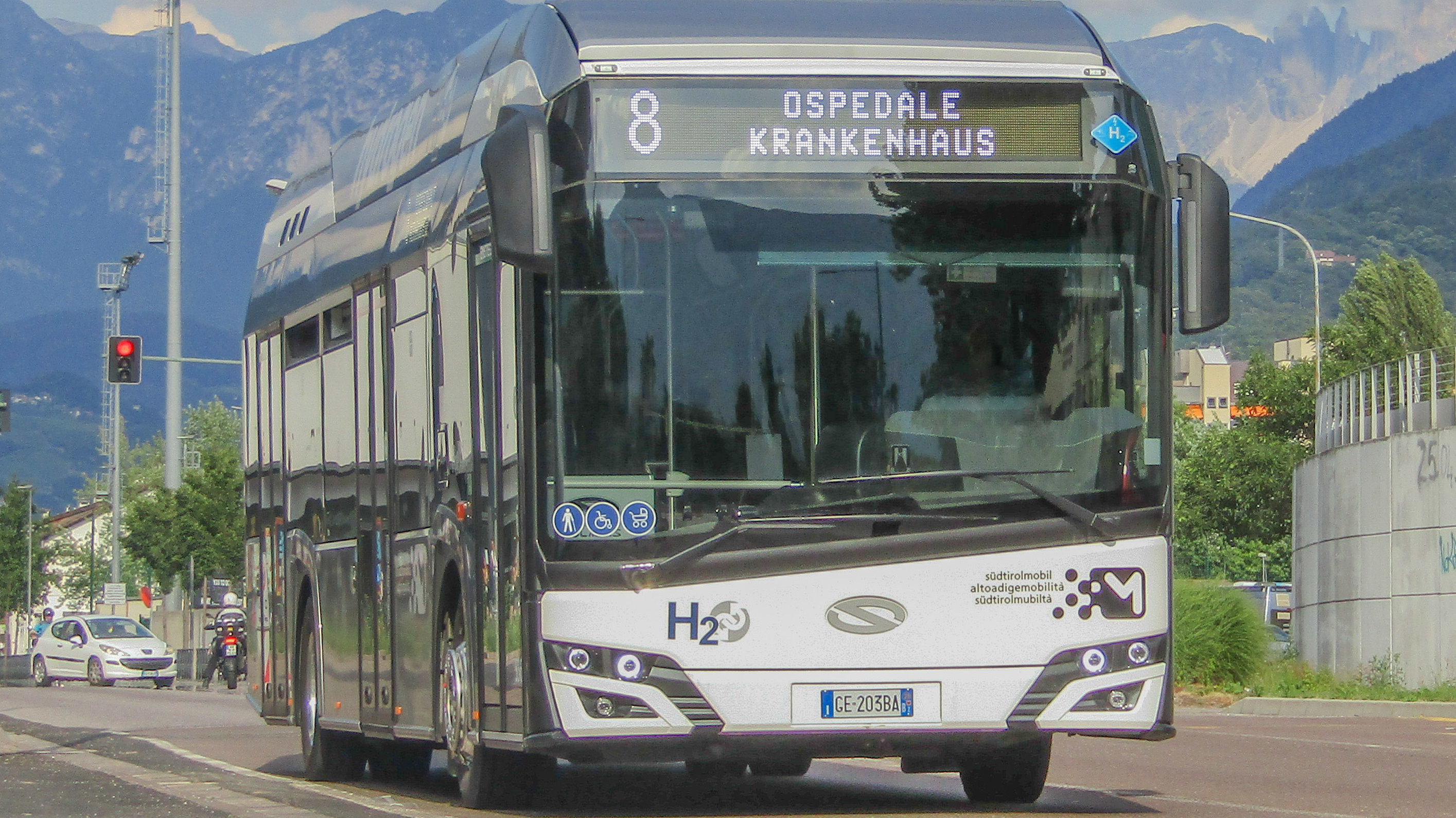 A new hydrogen bus in Bolzano / Bozen